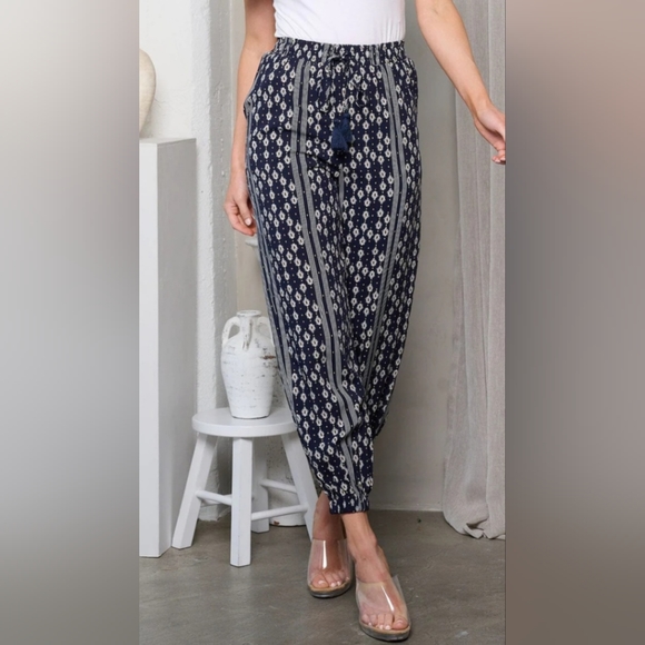 185. . High Rise Multi Print Pockets Jogger Pants/Navy - Picture 1 of 3